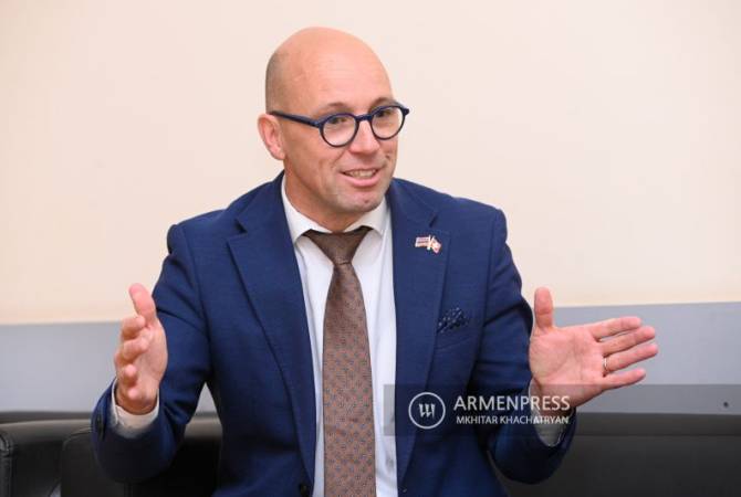 Border issues should be resolved so that they do not become a casus belli for Azerbaijan 
to attack Armenia - Swiss MP