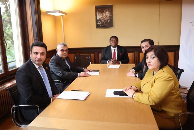 في جنيف رئيس البرلمان الأرمني آلان سيمونيان يلتقي رئيسة المجلس الوطني الأذربيجاني 
صاحبة غافاروفا