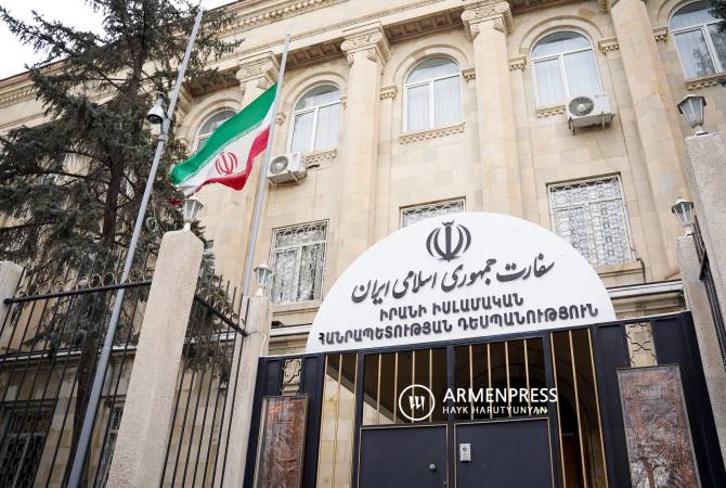L'Ambassade d'Iran en Arménie a ouvert un livre de condoléances



