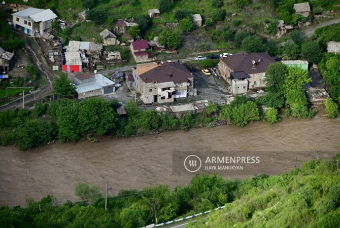 政府拨款3亿德拉姆用于解决受洪水影响社区的紧急问题