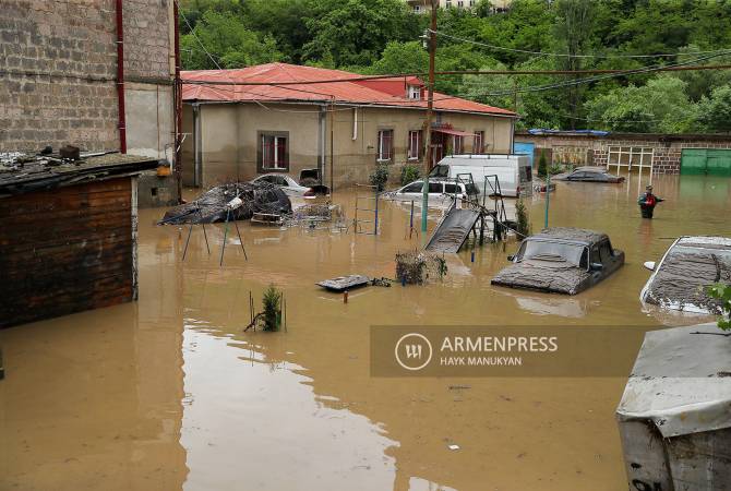 Иран выразил готовность направить в Армению гуманитарную помощь и 
спасательные группы