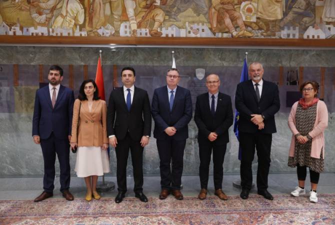 Le président de l'AN a rencontré les membres du groupe d'amitié Slovénie-Arménie  