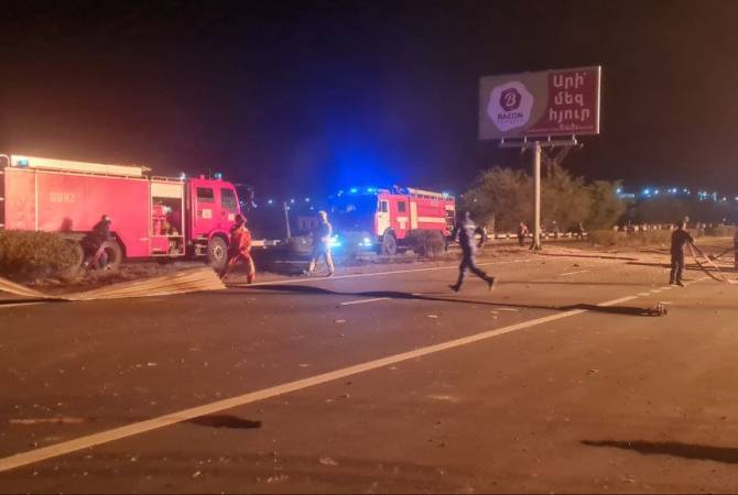 В результате взрыва автозаправки на дороге Ереван-Севан, по предварительным 
данным, госпитализированы 5 граждан