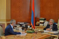 Transport Minister briefs President Sargsyan on Ministry’s structural reforms