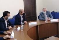 Чрезвычайный и полномочный посол РФ в Армении Сергей Копыркин посетил 
Общественный советом Армении