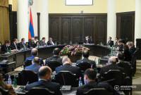 رئيس وزراء أرمينيا نيكول باشينيان يقول إن إيرادات الميزانية تجاوزت الأداء بـ22.3 مليار درام أرميني بالربع 
الأول من2021