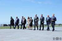 وفد الجمعية البرلمانية للمنظمة الدولية للفرنكوفونية يزور تسيتسيرناكابيرد ويكرّم ذكرى شهداء الإبادة 
الأرمنية