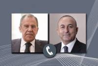 Les ministres des Affaires étrangères russe et turc discutent de questions régionales