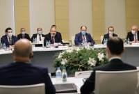 Paşinyan: Pers Körfezi-Karadeniz rotasının kullanılmasına başlamak bölgesel işbirliğini 
genişletebilir
