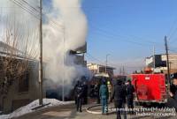На улице Тычины в Ереване произошел взрыв с возгоранием
