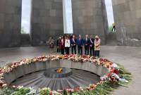 Fransız milletvekiller Ermeni Soykırımı Anıtı'nı ziyaret ettiler
