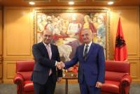 El embajador Mkrtchián presentó cartas credenciales al presidente de Albania