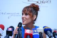 La cantante francesa Zaz en Armenia: “Estoy emocionada de encontrarme en la patria de 
Charles Aznavour”
