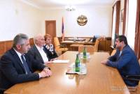 El presidente de Artsaj y la iniciativa social “En defensa de Artsaj” analizaron los desafíos de 
posguerrra