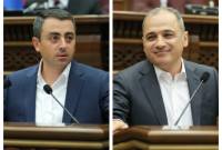 İşkhan Sağatelyan Parlamento Başkan Yardımcılığı'ndan geri çağrıldı, Vahe Hakobyan ise Komite 
Başkanı görvinden alındı