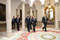 وزير خارجية أرمينيا آرارات ميرزويان المتواجد في إسبانيا في زيارة عمل يعقد اجتماع مع نظيره الإسباني 
خوسيه ألباريس بوينو