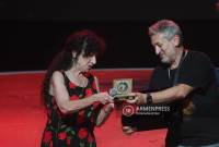 American poet, essayist Diane Ackerman receives Stephen Hawking Medal during STARMUS VI 
in Yerevan