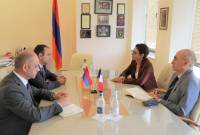 El Alto Comisionado de la Diáspora y la embajadora de Francia discutieron la próxima Cumbre 
Mundial Armenia