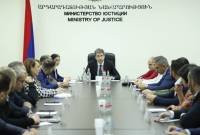 El ministro de Justicia de Armenia abordó las reformas en el área de la digitalización