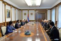 Le Président a reçu la délégation conduite par le Président du groupe d'amitié Irak-
Arménie