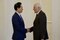 Le Président Vahagn Khatchatourian a reçu l'envoyé spécial du Président de la République 
de Corée Jang Sun Min