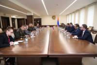 Armenian Defense Minister discussed issues of cooperation and regional security with US 
partners