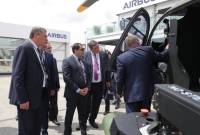 وزير الدفاع الأرمني سورين بابيكيان يشارك بحفل افتتاح معرض باريس الجوي في إطار زيارة العمل 
التي يقوم بها لفرنسا