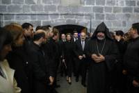 The Prime Minister, together with his wife, attends the funeral service of Matevos Asatryan