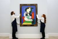Картина Пикассо «Женщина с часами» продана на аукционе за $139 миллионов
