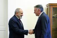 Премьер-министр Армении принял главу Европейского вещательного союза