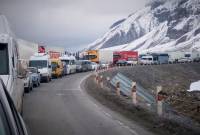 Автодорога Степанцминда-Ларс закрыта для грузовых автомобилей