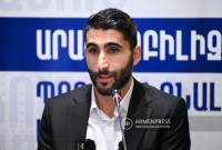 Aras Özbiliz: Sacaremos el corazón al fútbol armenio y ponerle uno nuevo, tenemos que 
hacer una revolución.

