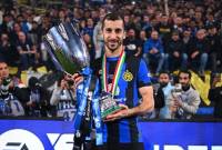 Late goal earns Inter Milan Italian Super Cup against 10-man Napoli