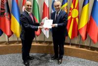 الممثل الدائم لأرمينيا لدى منظمة التعاون الاقتصادي للبحر الأسود (BSEC) يقدّم أوراق اعتماده 
للأمين العام للمنظمة