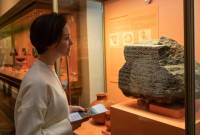 Un rincón de la ciudad de Erebuni del estado de Urartu en el Museo Hermitage
