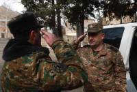 Jefe del Estado Mayor de Fuerzas Armadas de Armenia visitó zonas fronterizas del sudeste 
y suroeste
