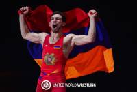 عضو منتخب المصارعة الحرة الأرمني أرسين هاروتيونيان يحرز بطولة أوروبا للمرة الرابعة بفوزه على 
ممثل تركيا 10-0 