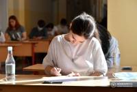 Gobierno pagará un año de educación a estudiantes desplazados de Nagorno Karabaj