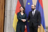 وزير الخارجية آرارات ميرزويان يلتقي في برلين مع وزيرة الخارجية الألمانية أنالينا بيربوك وبحث عدة 
قضايا