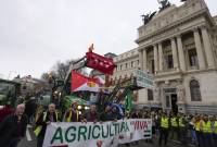Հռոմում հարյուրավոր մարդիկ ցույց են իրականացրել՝ ի պաշտպանություն 
ֆերմերների