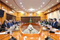 Les Ministres de la Défense d'Arménie et d'Iran ont échangé sur les questions 
internationales et régionales