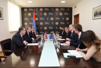 Le ministre arménien de la Justice et le chef de la délégation de l'UE ont discuté de 
questions de cooperation