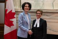 Embajadora de Armenia en Canadá se reunió con la presidenta del Parlamento 
