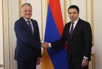 رئيس البرلمان آلان سيمونيان يستقبل رئيس وفد الاتحاد الأوروبي إلى أرمينيا فاسيليس ماراكوس