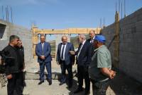 Премьер-министр в Беркабере ознакомился с реализацией жилищной программы 
правительства в приграничных населенных пунктах