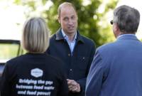 Принц Уильям вернулся к общественным обязанностям после того, как его жена 
Кейт заявила об онкологическом заболевании