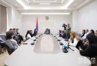 В парламенте обсуждено ежегодное сообщение о деятельности офиса омбудсмена 
Армении в 2023 г.