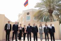 میرزویان با کارکنان سفارت جمهوری ارمنستان در دوحه دیدار و گفتگوی کاری برگزار کرد