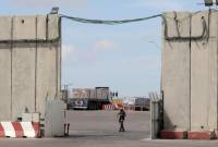 Израиль открыл контрольно-пропускной пункт Керем-Шалом для ввоза гуманитарной 
помощи в сектор Газа