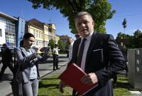Slovakia's prime minister not in life-threatening condition – deputy PM